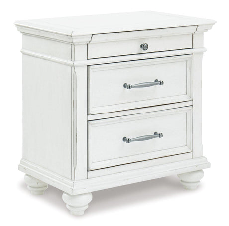 Kanwyn Bedroom Set - Furniture World