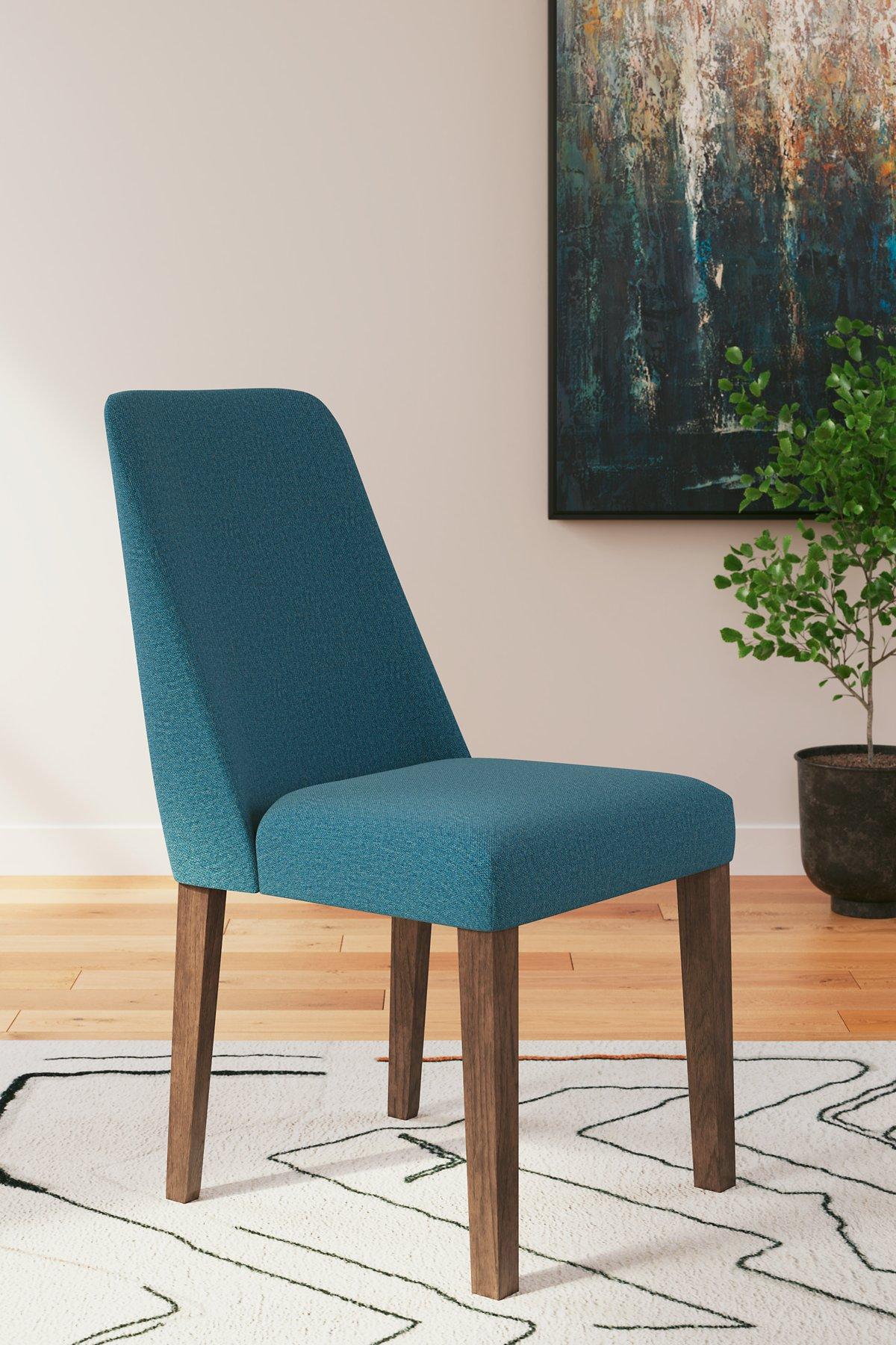 Lyncott Dining Room Set - Furniture World