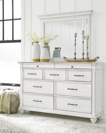 Kanwyn Bedroom Set - Furniture World