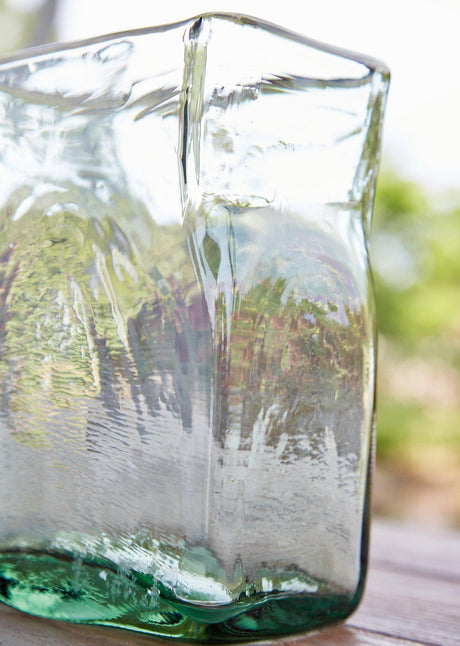 Taylow Vase - Furniture World