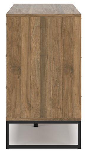 Deanlow Bedroom Package - Furniture World