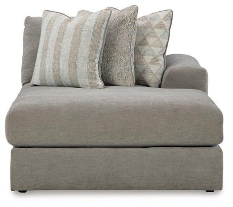 Avaliyah Sectional with Chaise - Furniture World
