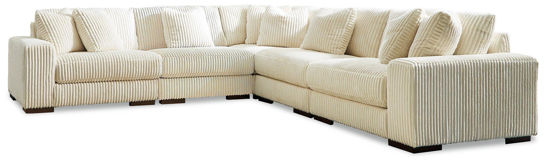 Lindyn Sectional - Furniture World
