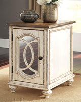 Realyn Table Set - Furniture World