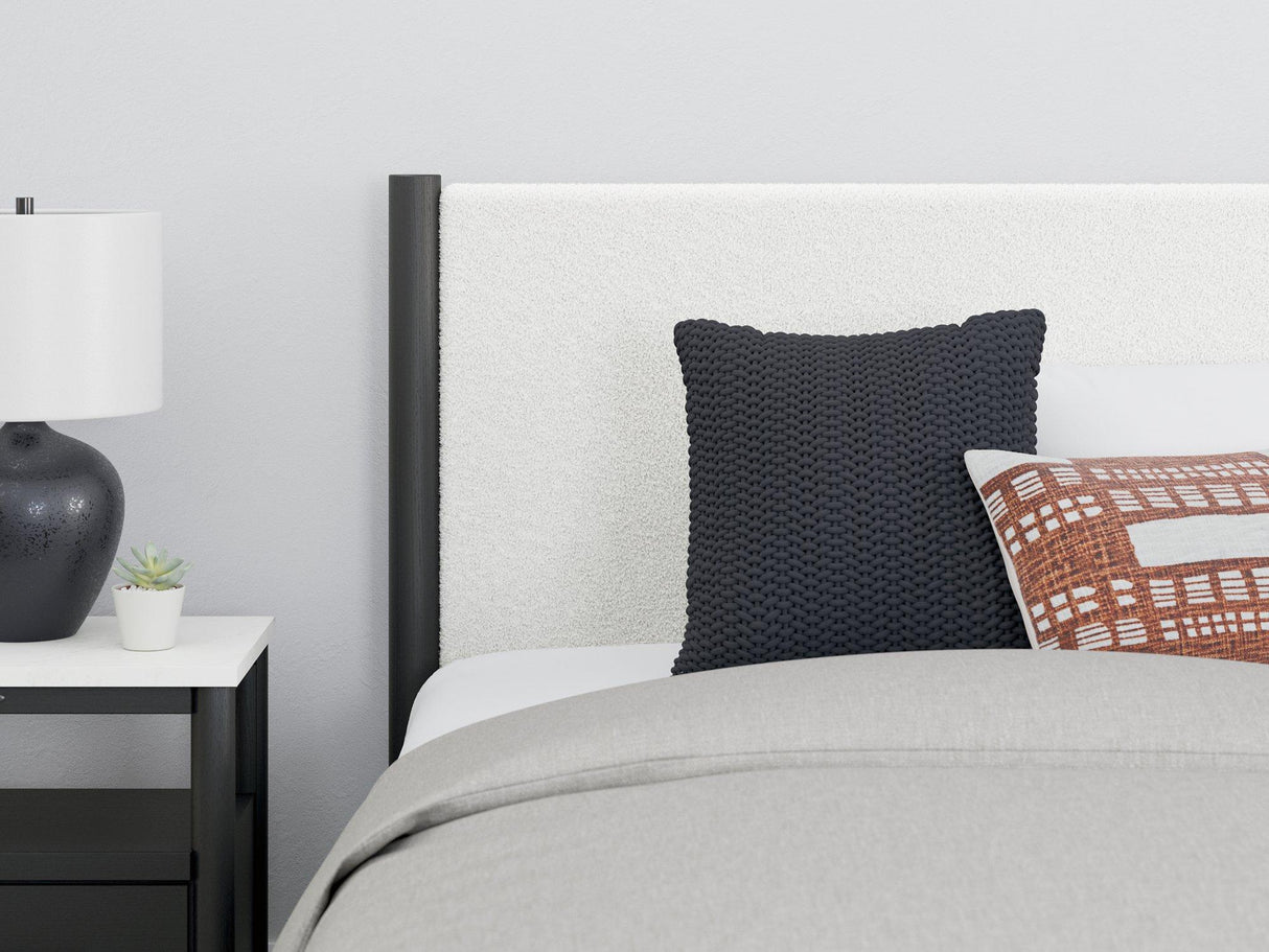 Cadmori Bedroom Set - Furniture World