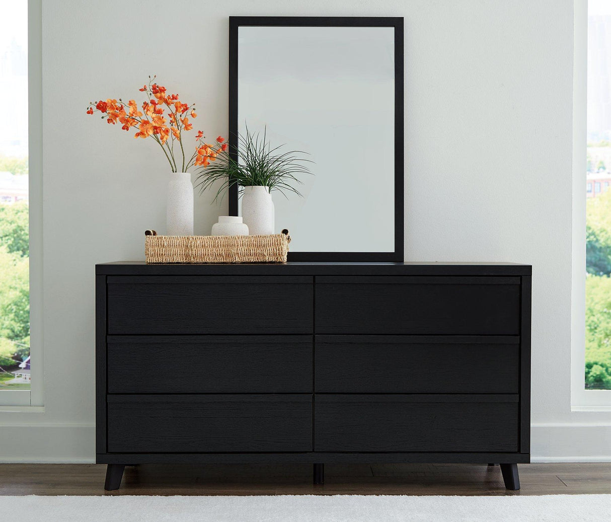 Danziar Bedroom Set - Furniture World