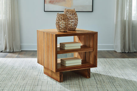 Dressonni End Table - Furniture World