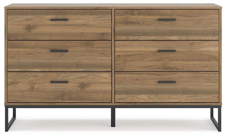 Deanlow Bedroom Package - Furniture World
