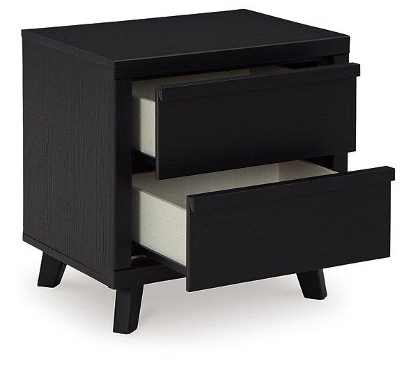 Danziar Bedroom Set - Furniture World