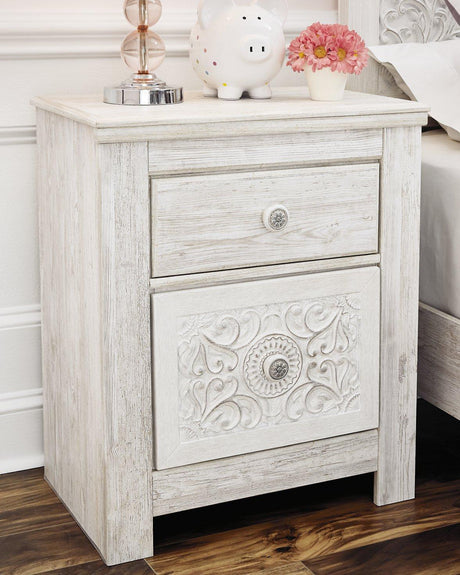 Paxberry Bedroom Set - Furniture World