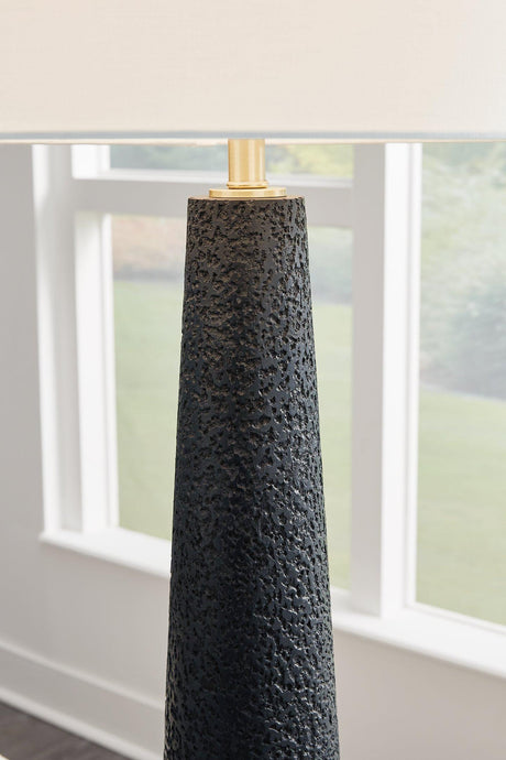 Hallburg Floor Lamp - Furniture World