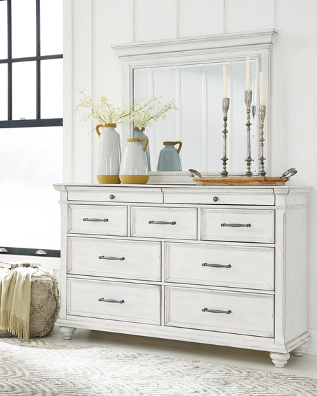 Kanwyn Bedroom Set - Furniture World