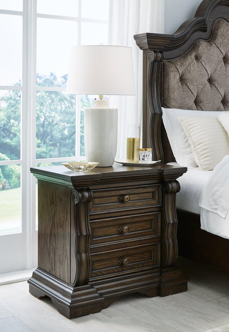 Maylee Bedroom Set - Furniture World