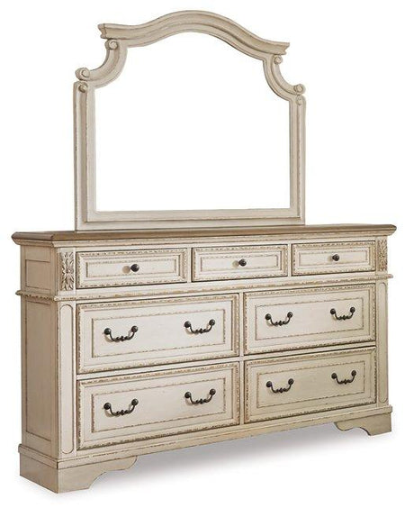 Realyn Bedroom Set - Furniture World