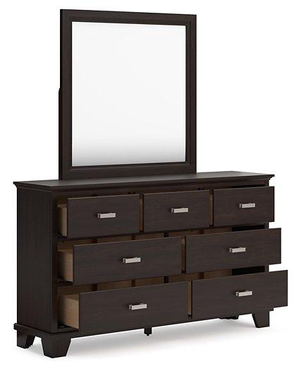 Covetown Bedroom Package - Furniture World