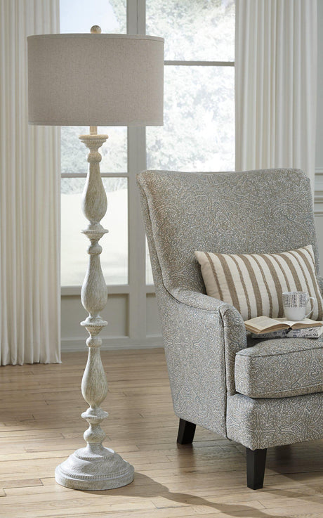 Bernadate Lamp Set - Furniture World