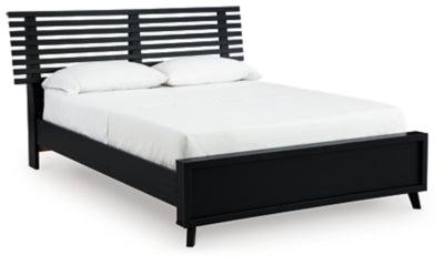 Danziar Queen Slat Bed - Furniture World