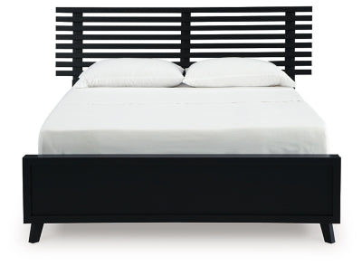 Danziar Queen Slat Bed - Furniture World