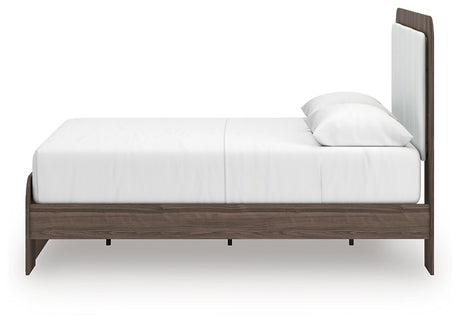 Kendanport Upholstered Bed - Furniture World