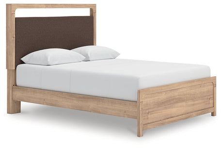 Kinlanni Upholstered Bed - Furniture World