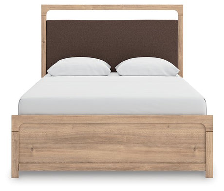 Kinlanni Upholstered Bed - Furniture World