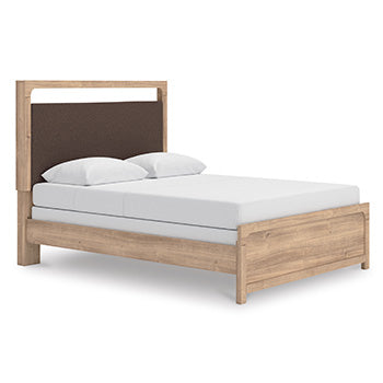 Kinlanni Upholstered Bed - Furniture World