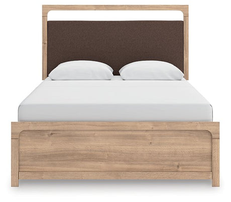 Kinlanni Upholstered Bed - Furniture World