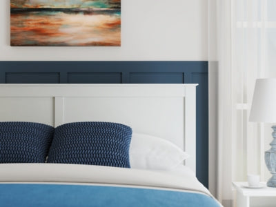 Bostwick Shoals Bedroom Set - Furniture World