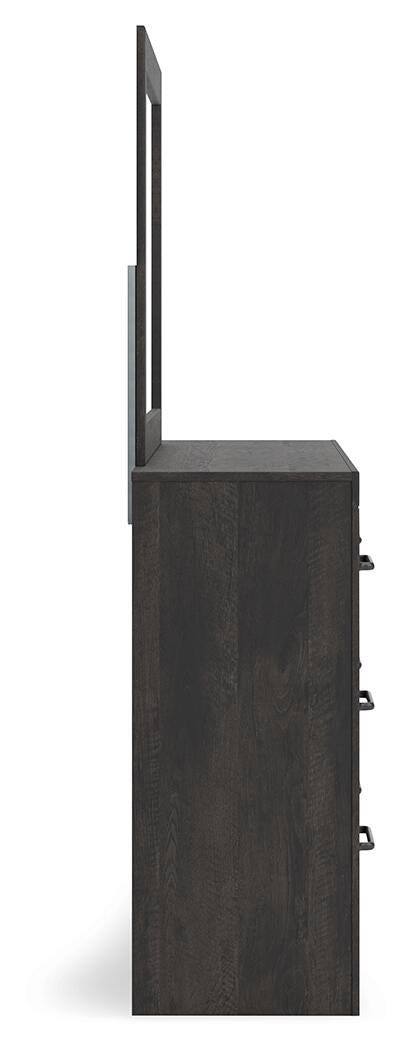 Hollivern Dresser and Mirror - Furniture World