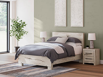 Lawroy Bed - Furniture World