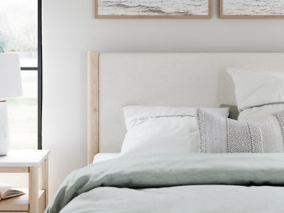 Cadmori Upholstered Bed - Furniture World
