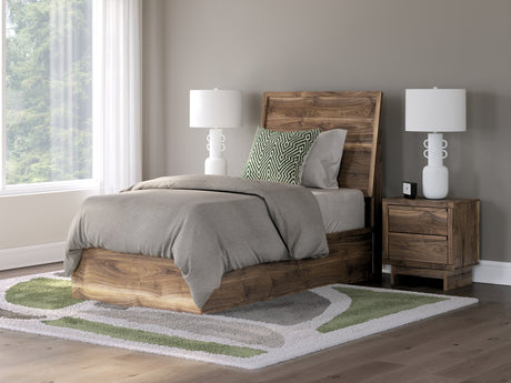 Chirason Bed - Furniture World