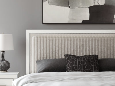 Zuraleus Bed - Furniture World