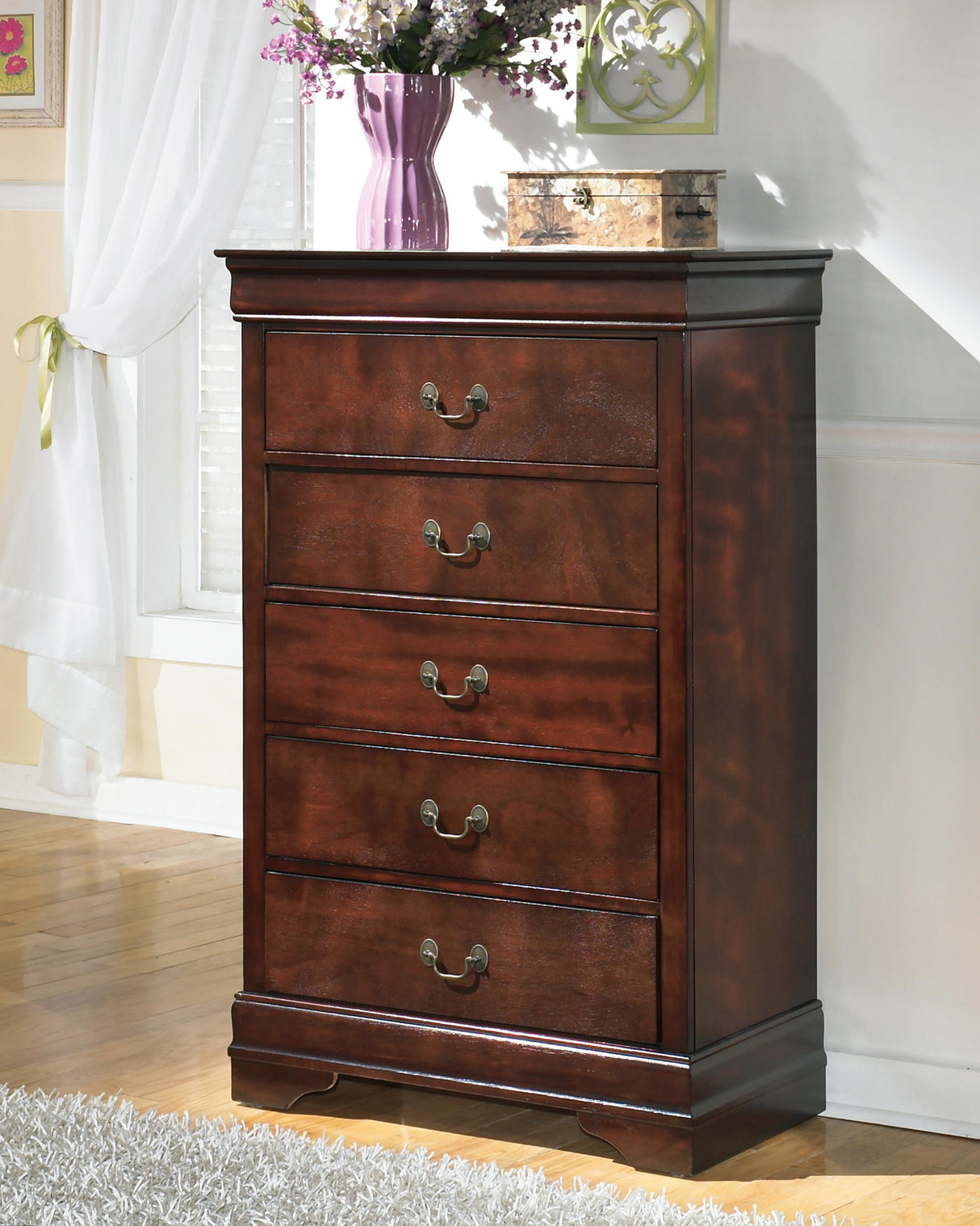 Alisdair Chest of Drawers - Furniture World