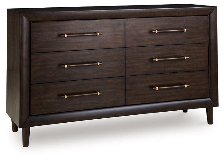 Dantenton Dresser - Furniture World