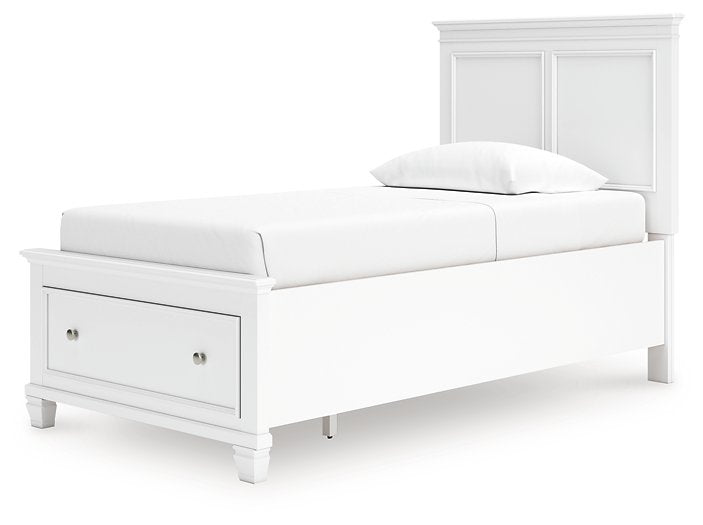 Fortman Panel Storage Bed - Furniture World