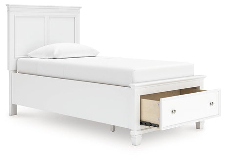 Fortman Panel Storage Bed - Furniture World