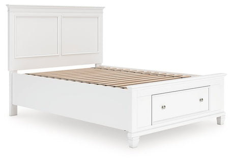 Fortman Panel Storage Bed - Furniture World