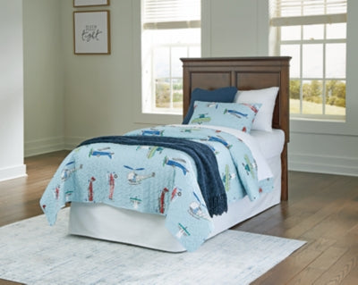 Danabrin Panel Storage Bed - Furniture World