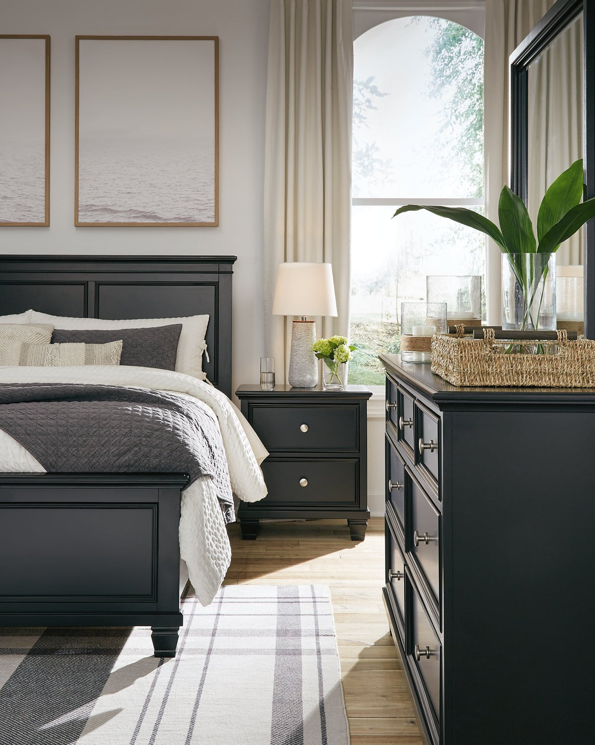Lanolee Bedroom Set - Furniture World