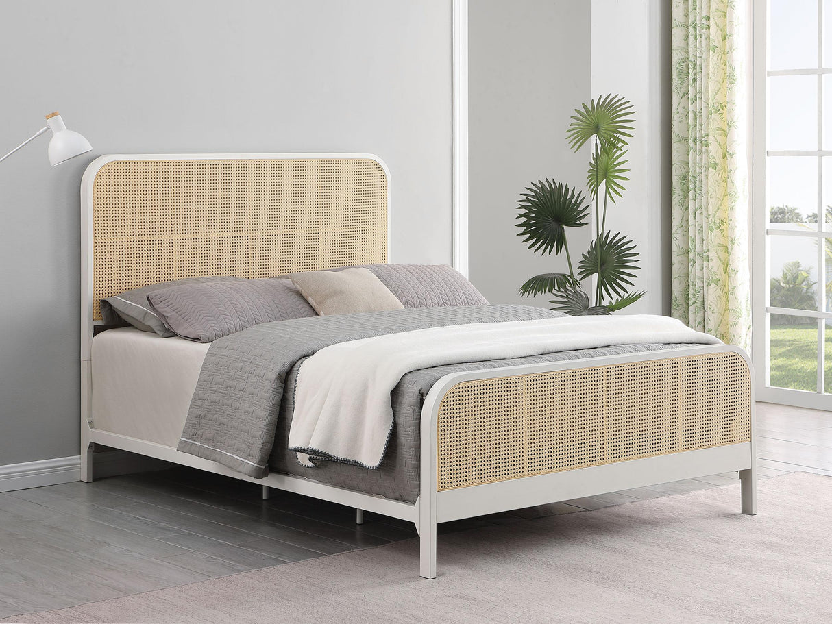 Lanewood Panel Bed - Furniture World