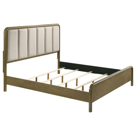 Amsbury Bedroom Set - Furniture World