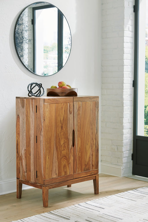 Dressonni Bar Cabinet - Furniture World