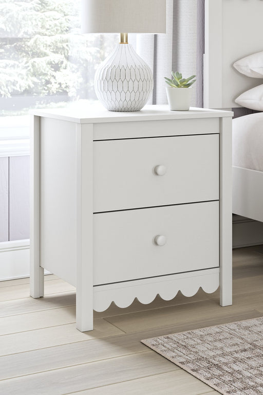 Hallityn Nightstand - Furniture World