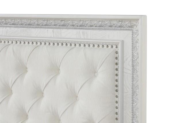 Stella Mia 4 Pc 5 Pc Queen Bedroom Set White - Furniture World