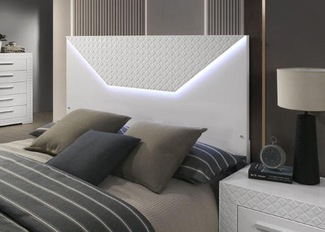 Whitby Queen Bedroom Set - Furniture World