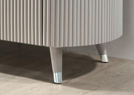 Aldridge Bed - Furniture World