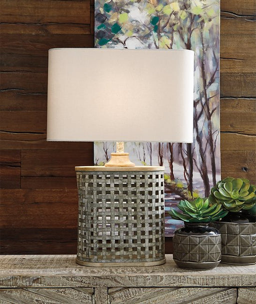 Deondra Table Lamp - Furniture World