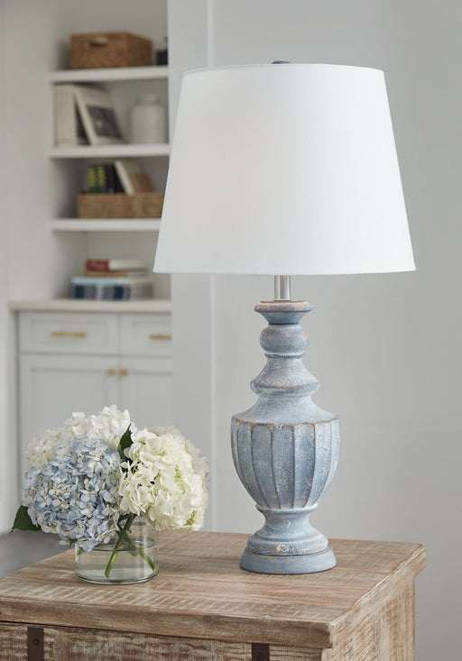 Cylerick Table Lamp - Furniture World