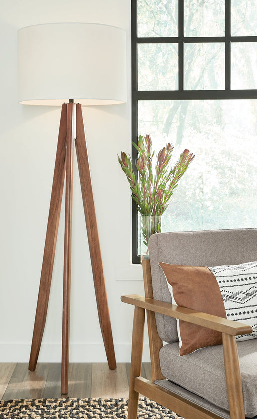 Dallson Floor Lamp - Furniture World